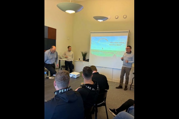 Partnerlunch på klubben
