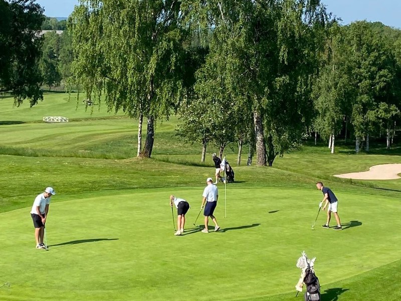 Simon Carlgren och Johannes Lindström vinnare av KM Foursome!